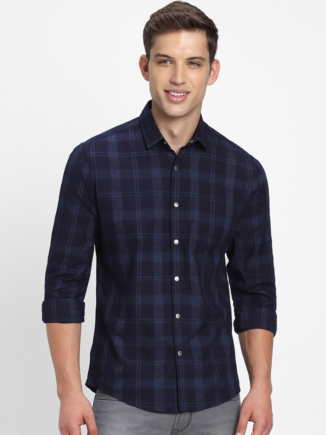 

FOREVER 21 Checked Spread Collar Pure Cotton Casual Shirt, Navy blue