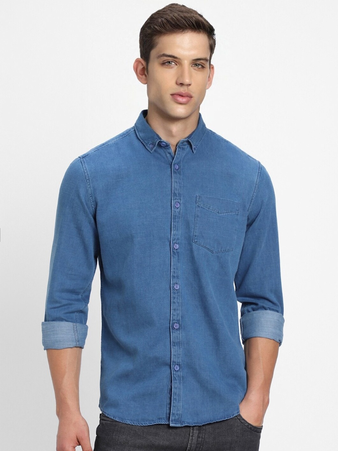 

FOREVER 21 Faded Spread Collar Pure Cotton Casual Shirt, Blue