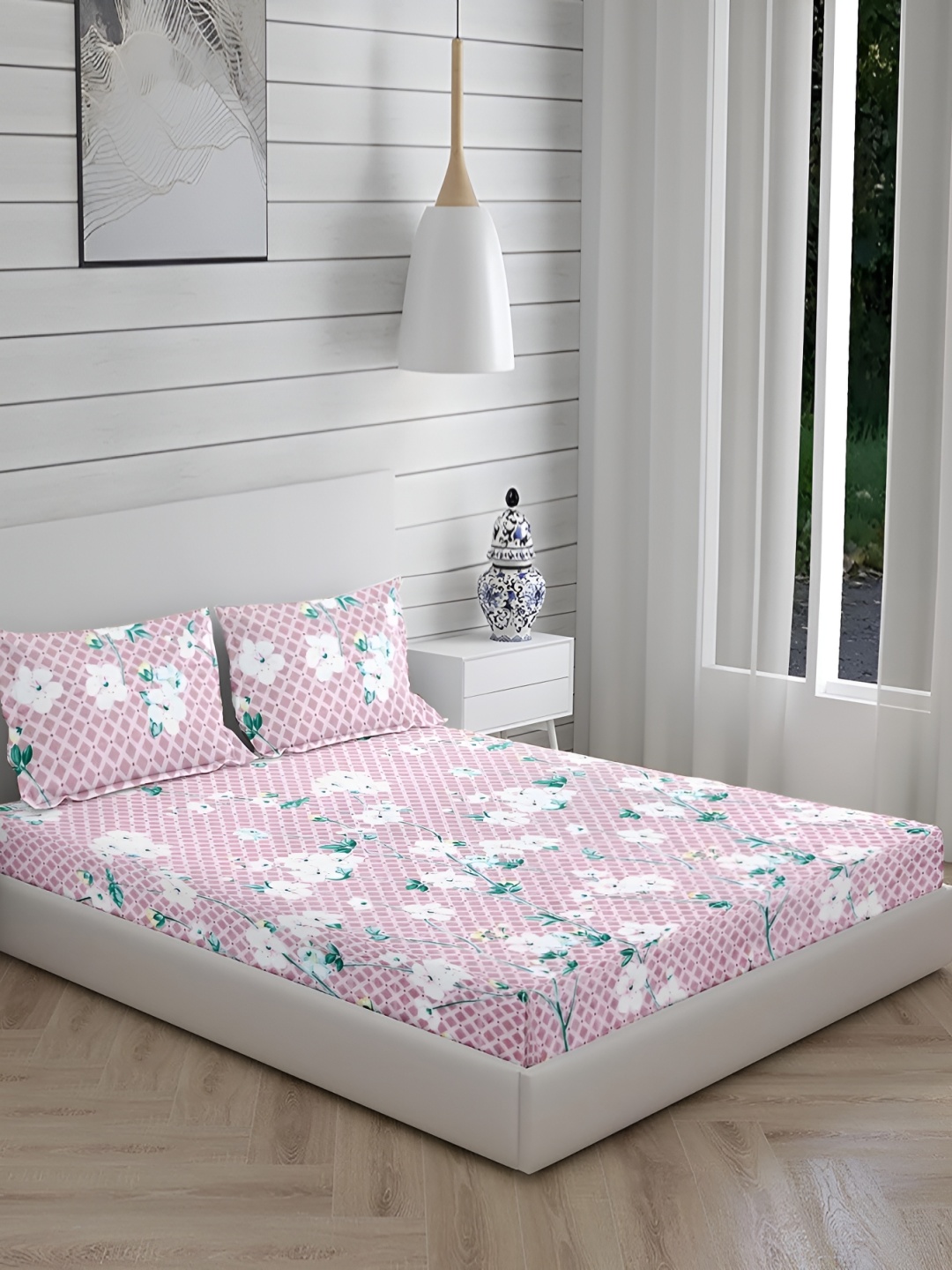 

HOMECRUST Pink Floral 210 TC Queen Fitted Bedsheet With 2 Pillow Covers