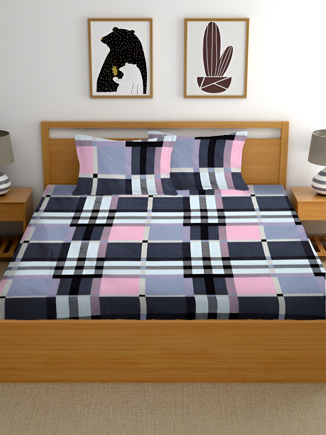 

HOMECRUST Pink & Black Geometric 210 TC Queen Bedsheet with 2 Pillow Covers 300 GSM