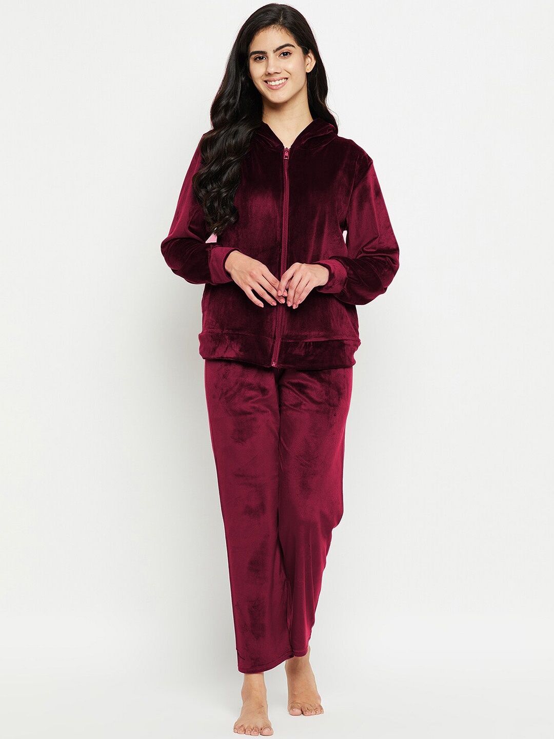 

Camey Hooded Long Sleeves Velvet Night Suit, Maroon