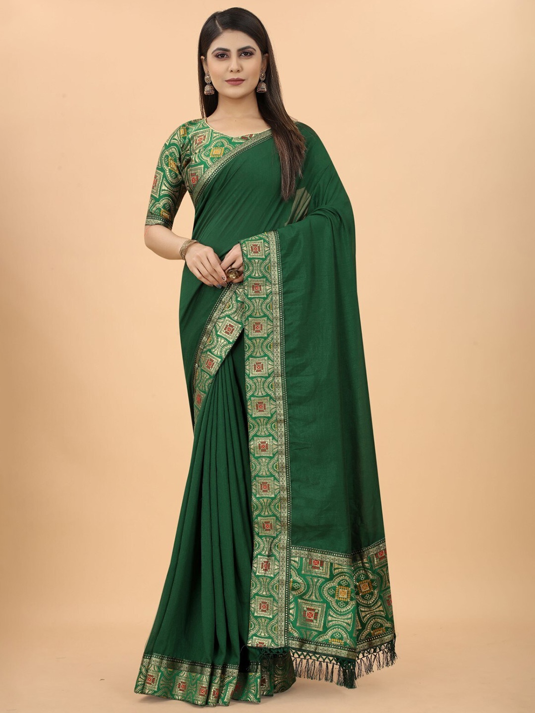 

ZEEPKART Woven Design Zari Saree, Green