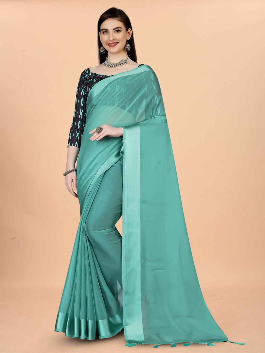 

ZEEPKART Woven Design Zari Saree, Green