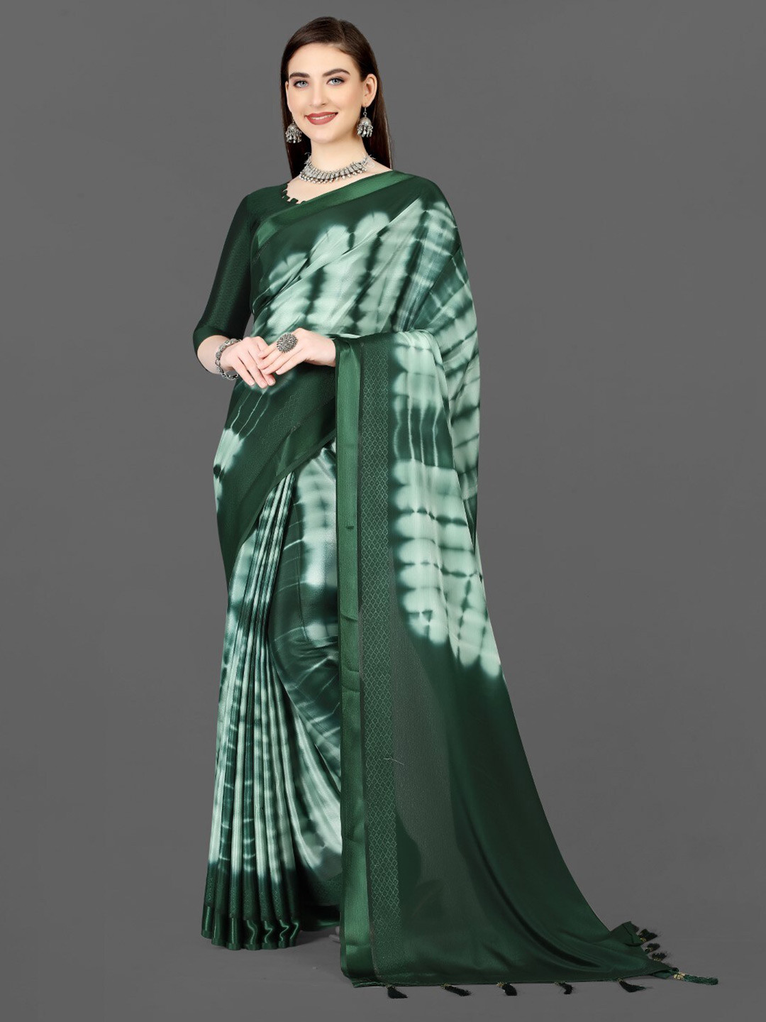 

ZEEPKART Tie and Dye Saree, Green