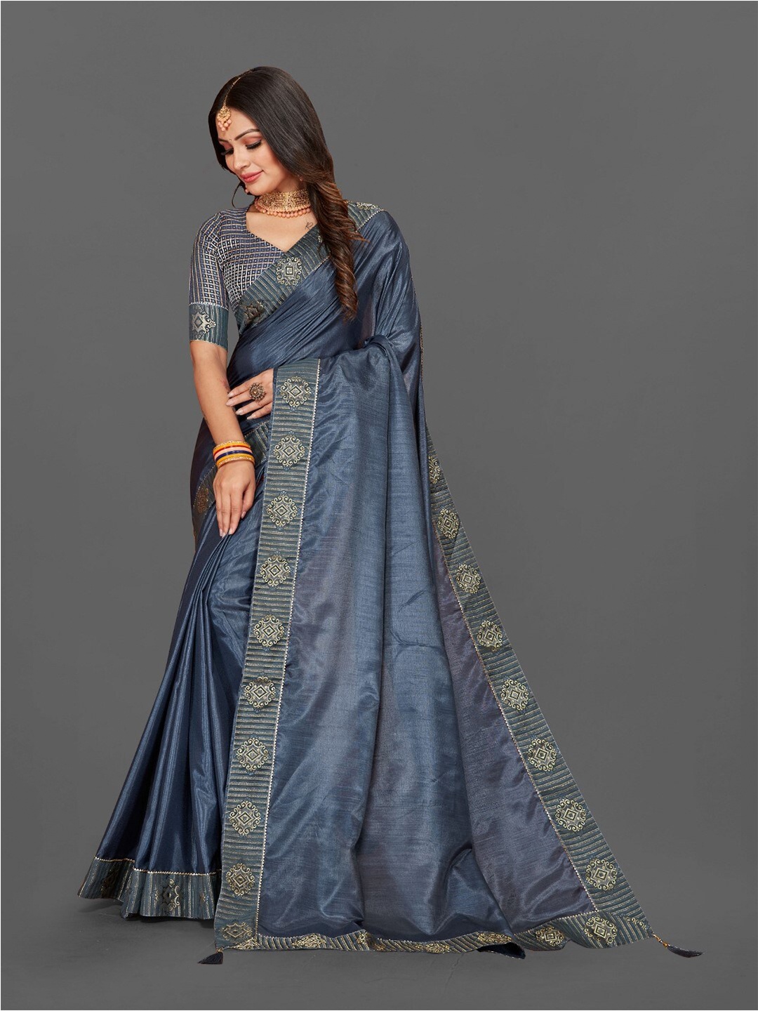 

ZEEPKART Woven Design Zari Saree, Grey