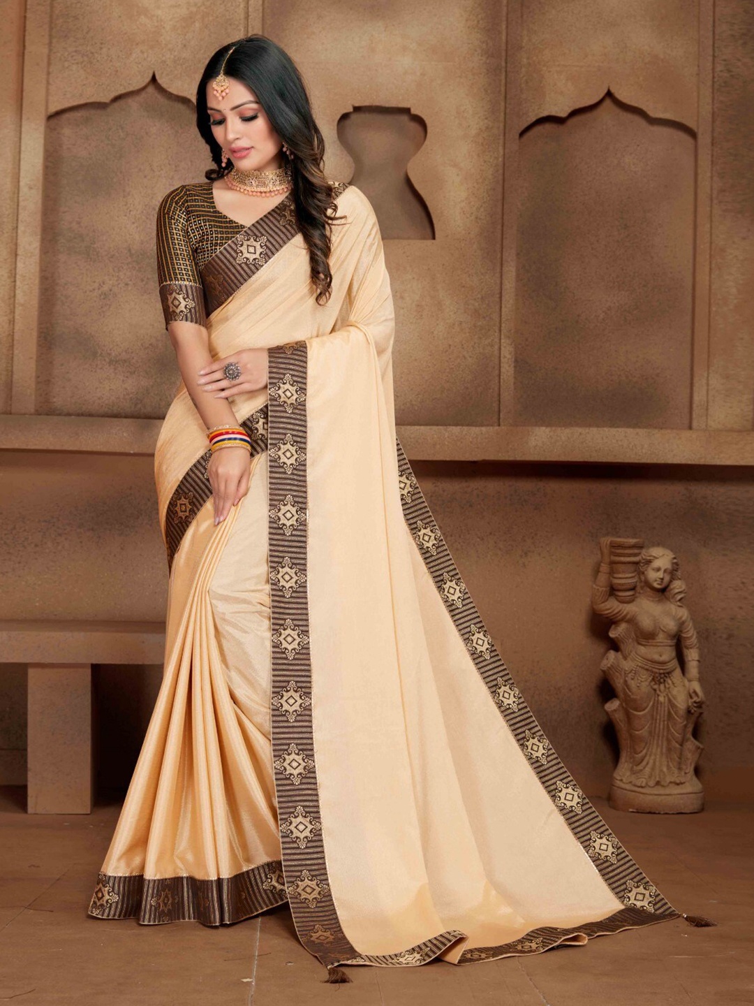 

ZEEPKART Woven Design Zari Saree, Cream