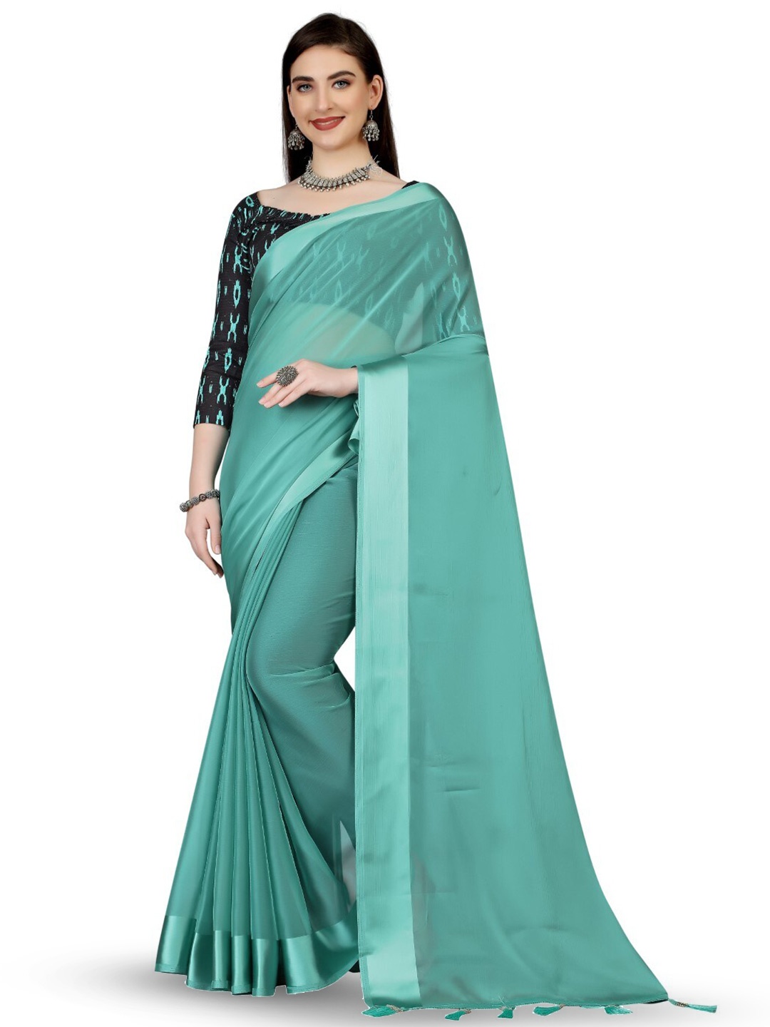 

ZEEPKART Poly Chiffon Solid Saree, Green