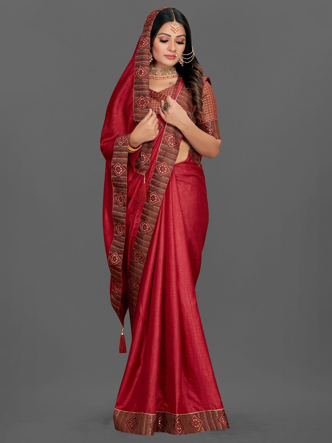 

ZEEPKART Geometric Woven Design Saree, Red