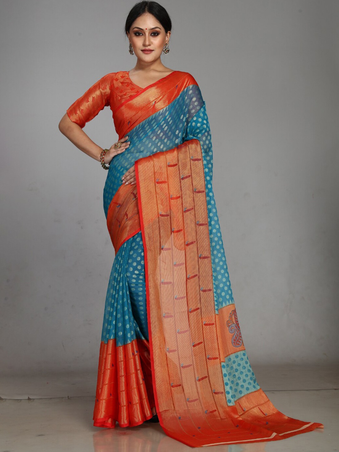 

Sitanjali Ethnic Motifs Printed Saree, Navy blue