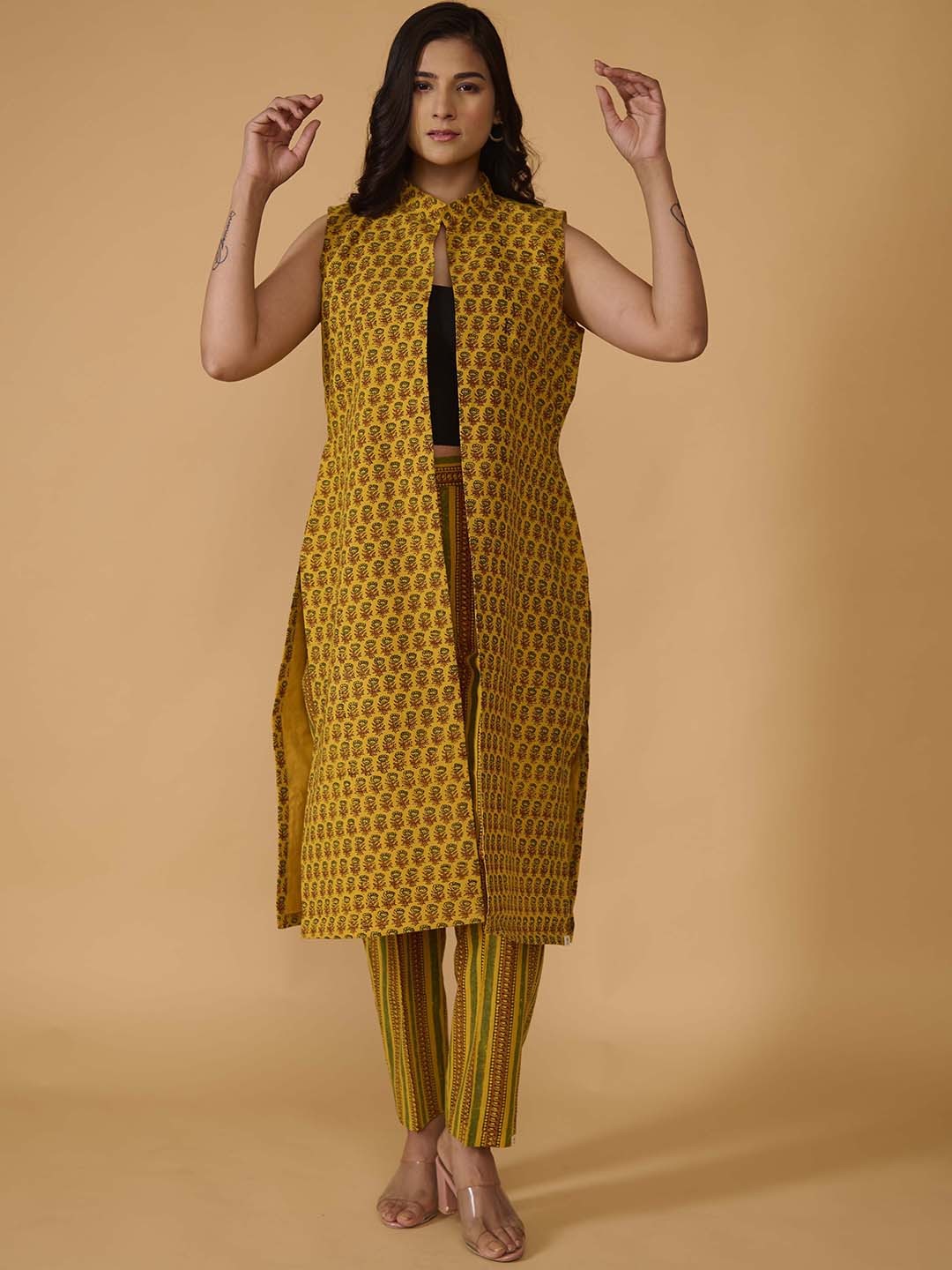 

TSUCCHI TRADITIONS Ajrakh Printed Pure Cotton Shrug With Trousers, Mustard
