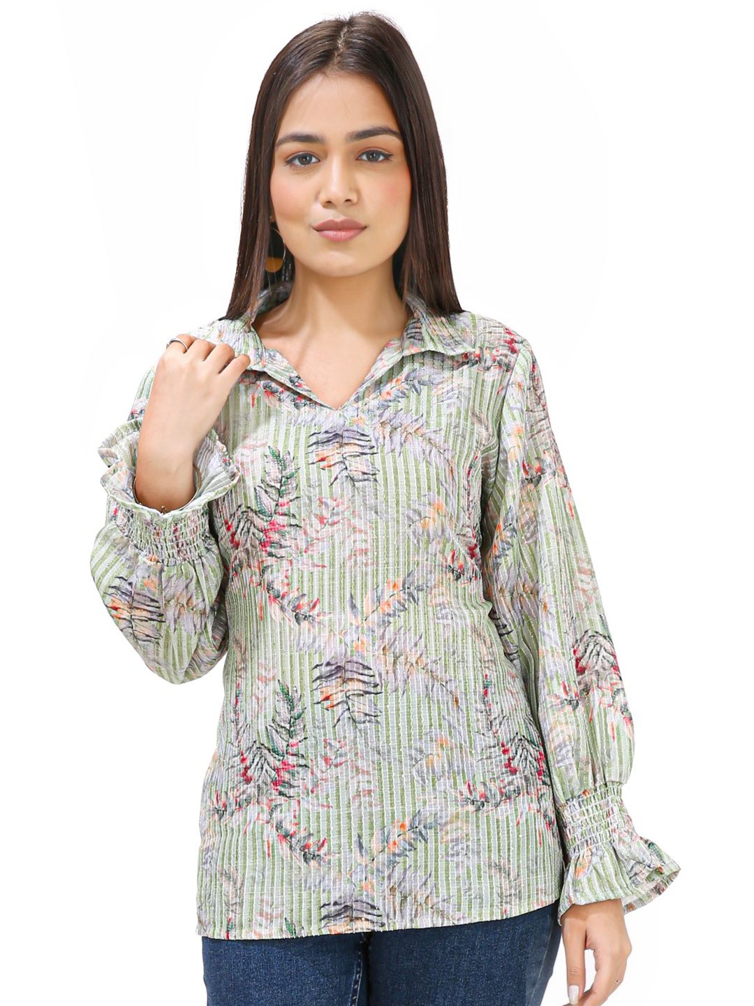 

MAIYEE Floral Print Bell Sleeve Top, Green