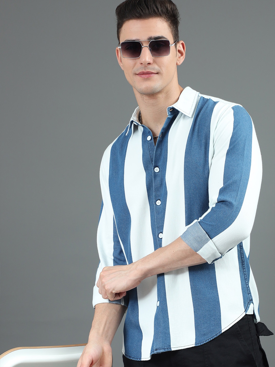 

HERE&NOW Blue Slim Fit Vertical Striped Cotton Casual Shirt