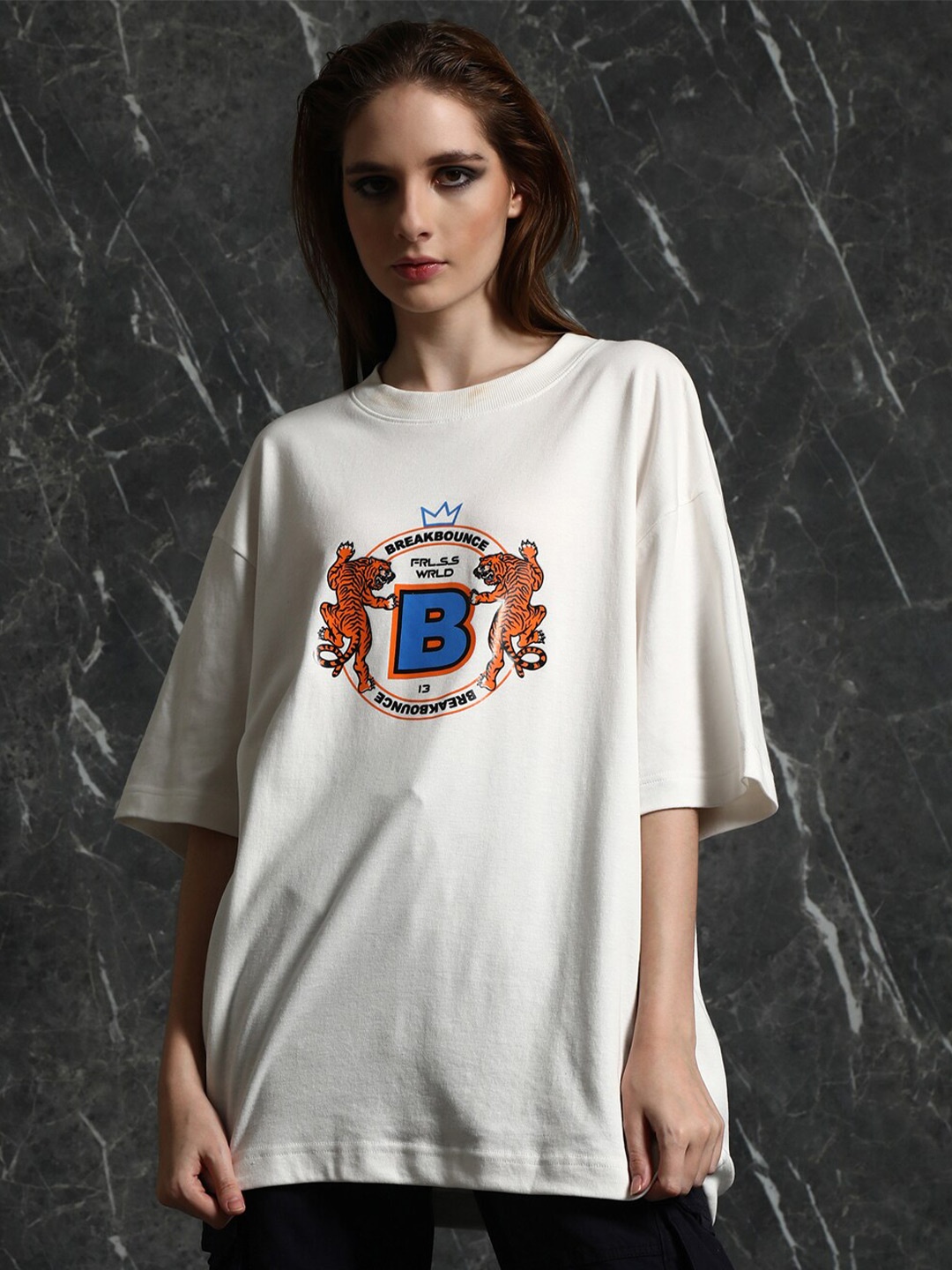 

Breakbounce White Tiger Graphic Printed Drop-Shoulder Sleeves Oversized Cotton T-shirt