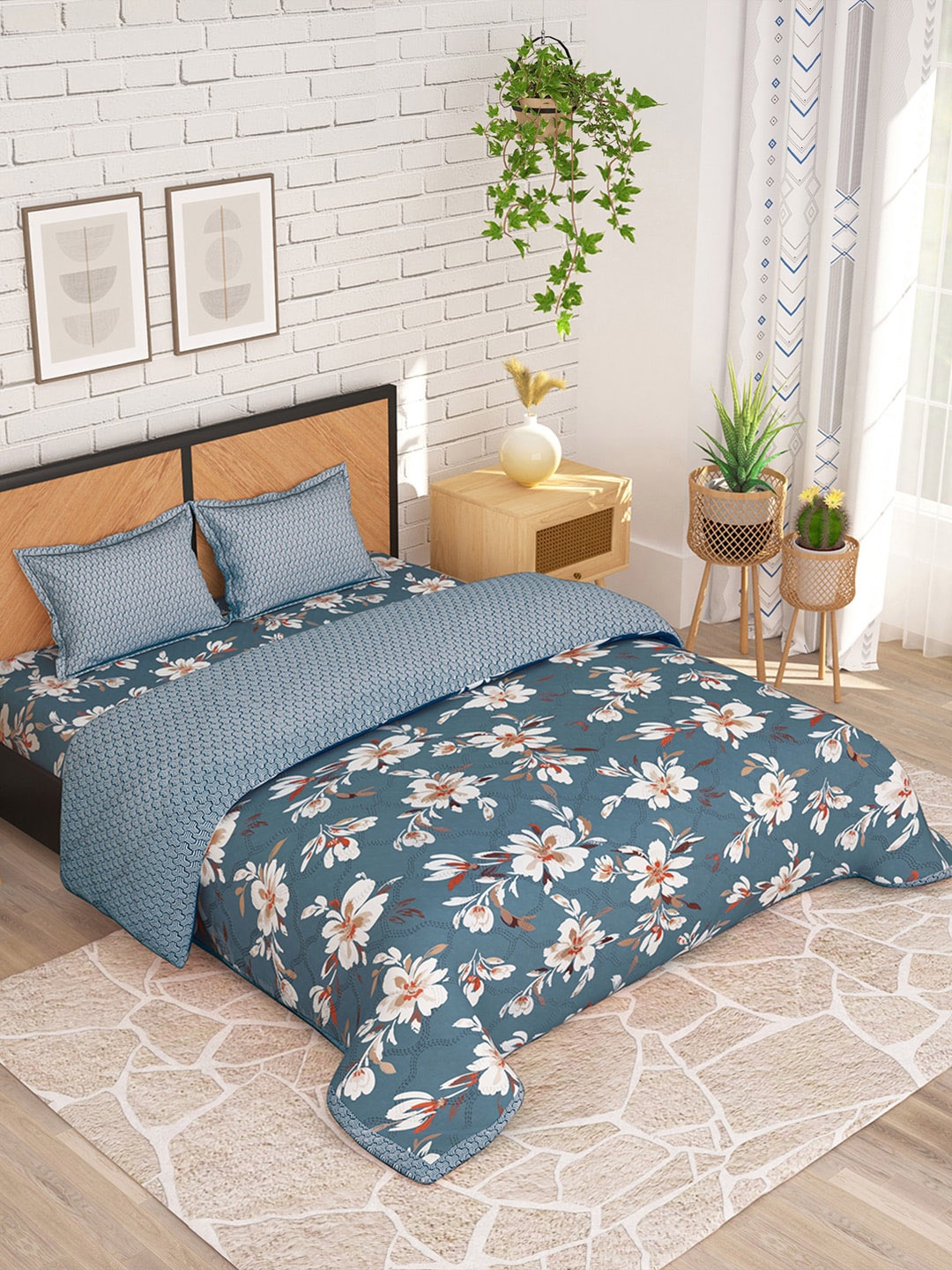 

Story@home Grey & White 4 Pieces Floral Microfiber Double Queen Bedding Set