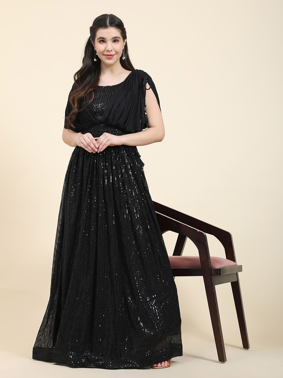 

Phenav Sequinned Ready to Wear Lehenga & Blouse, Black
