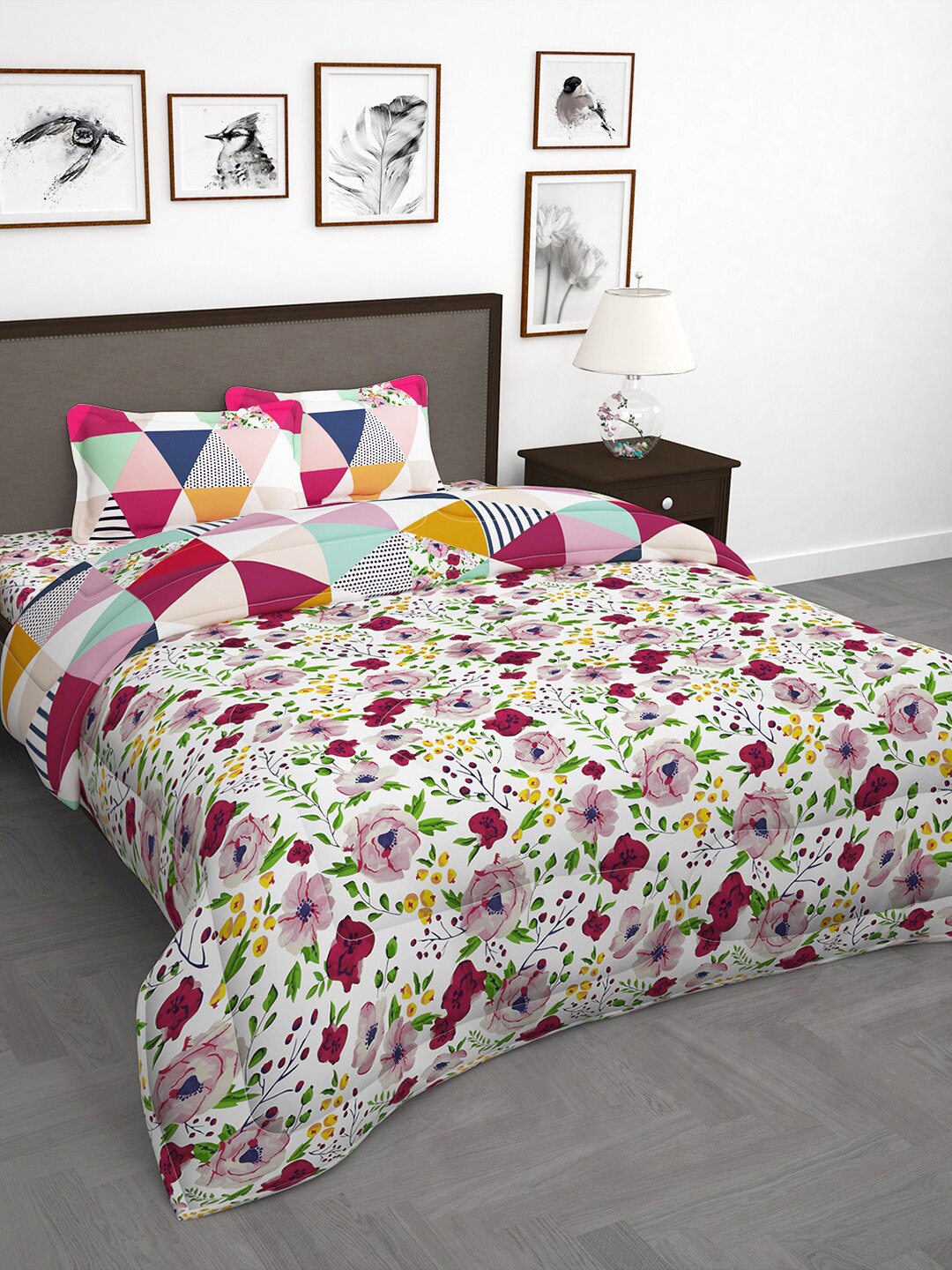 

Story@home Pink & White 4 Pieces Floral Printed Microfiber Reversible Bedding Set