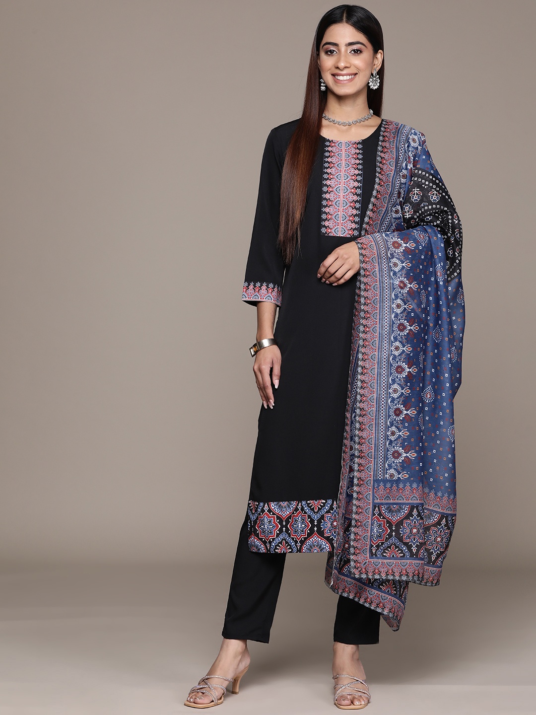 

ZIYAA Women Ethnic Motifs Yoke Design Regular Kurta with Trousers & With Dupatta, Black