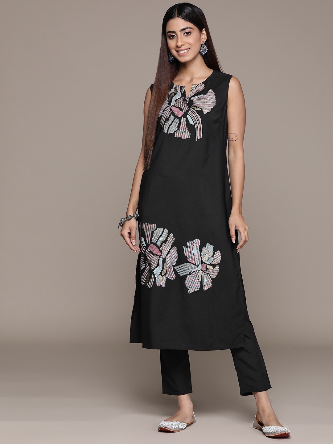 

ZIYAA Women Floral Printed Regular Kurta with Trousers, Black