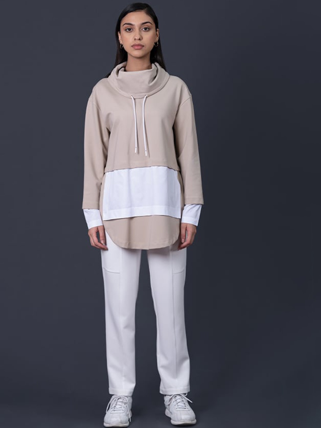 

Muvazo High Neck Sweatshirt With Trouser, Beige