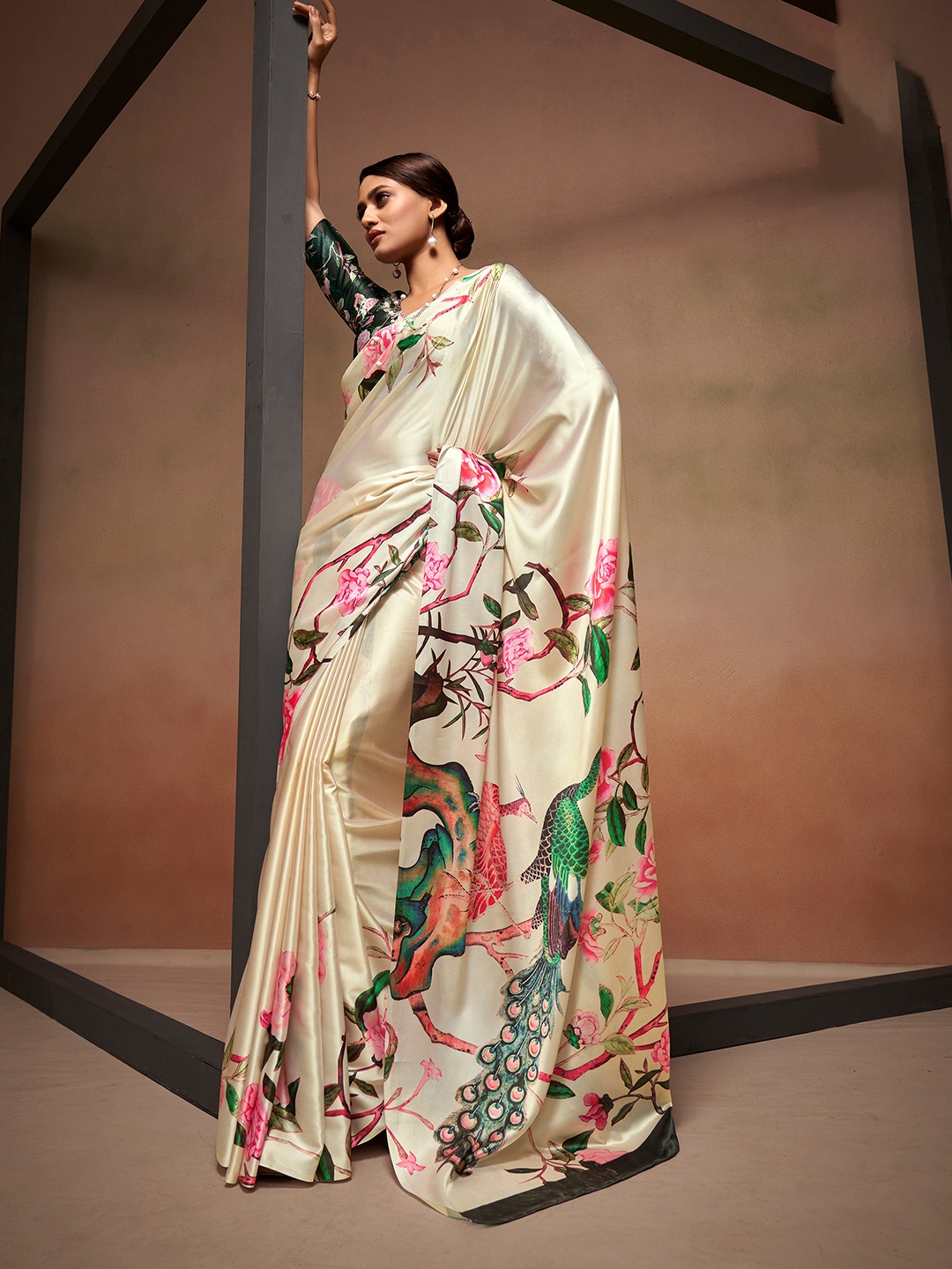 

elora Floral Printed Satin Saree, Cream