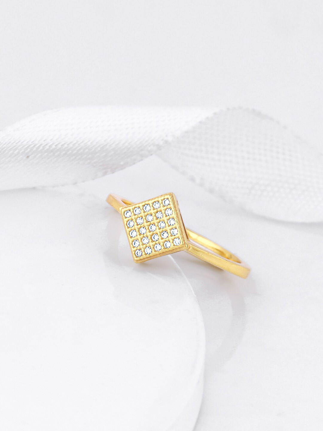

GIVA Women 92.5 Sterling Silver Gold Plated Stone Studded Finger Ring