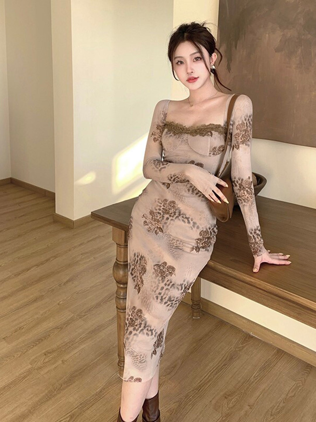 

StyleCast Khaki Floral Printed Sweetheart Neck Bodycon Midi Dress, Beige