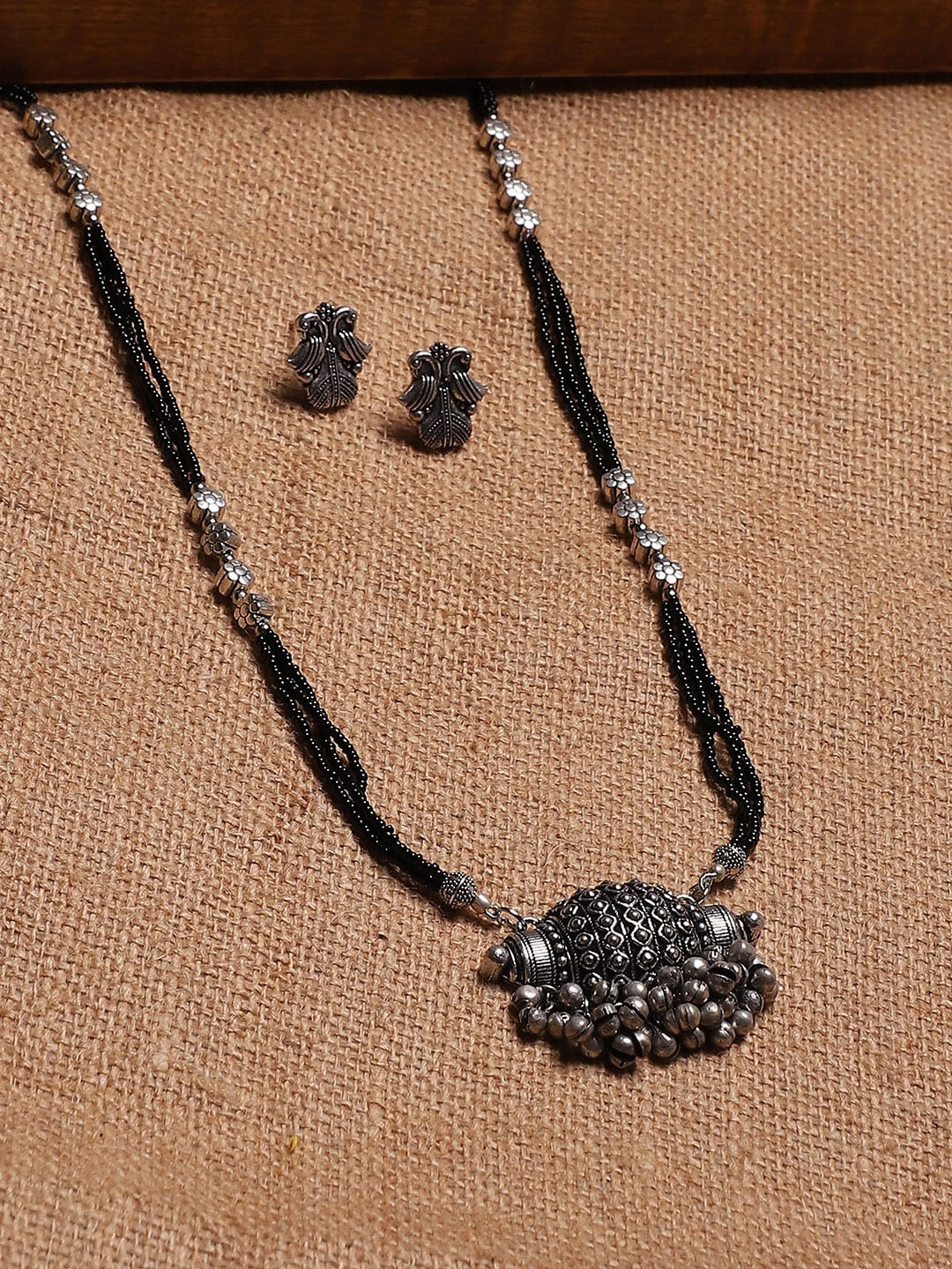 

Sangria Silver-Plated Beaded Jewellery Set