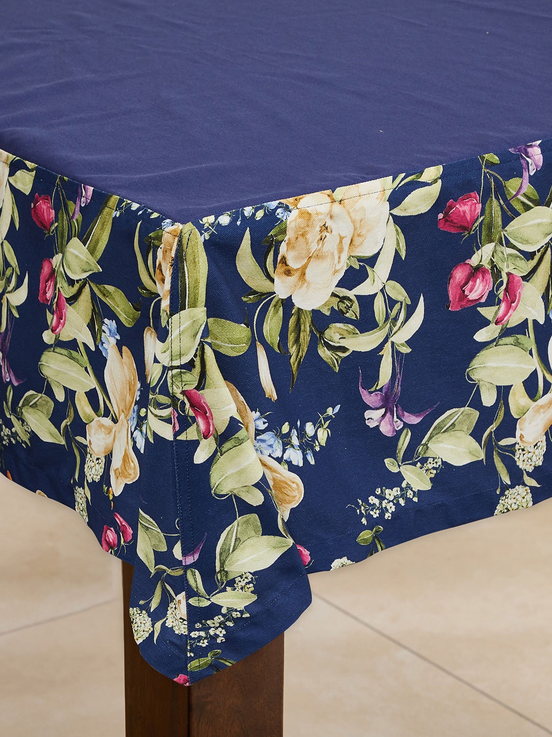 

Home Centre Drake Botanica Blue & Green Floral Printed Cotton 2 Seater Table Covers