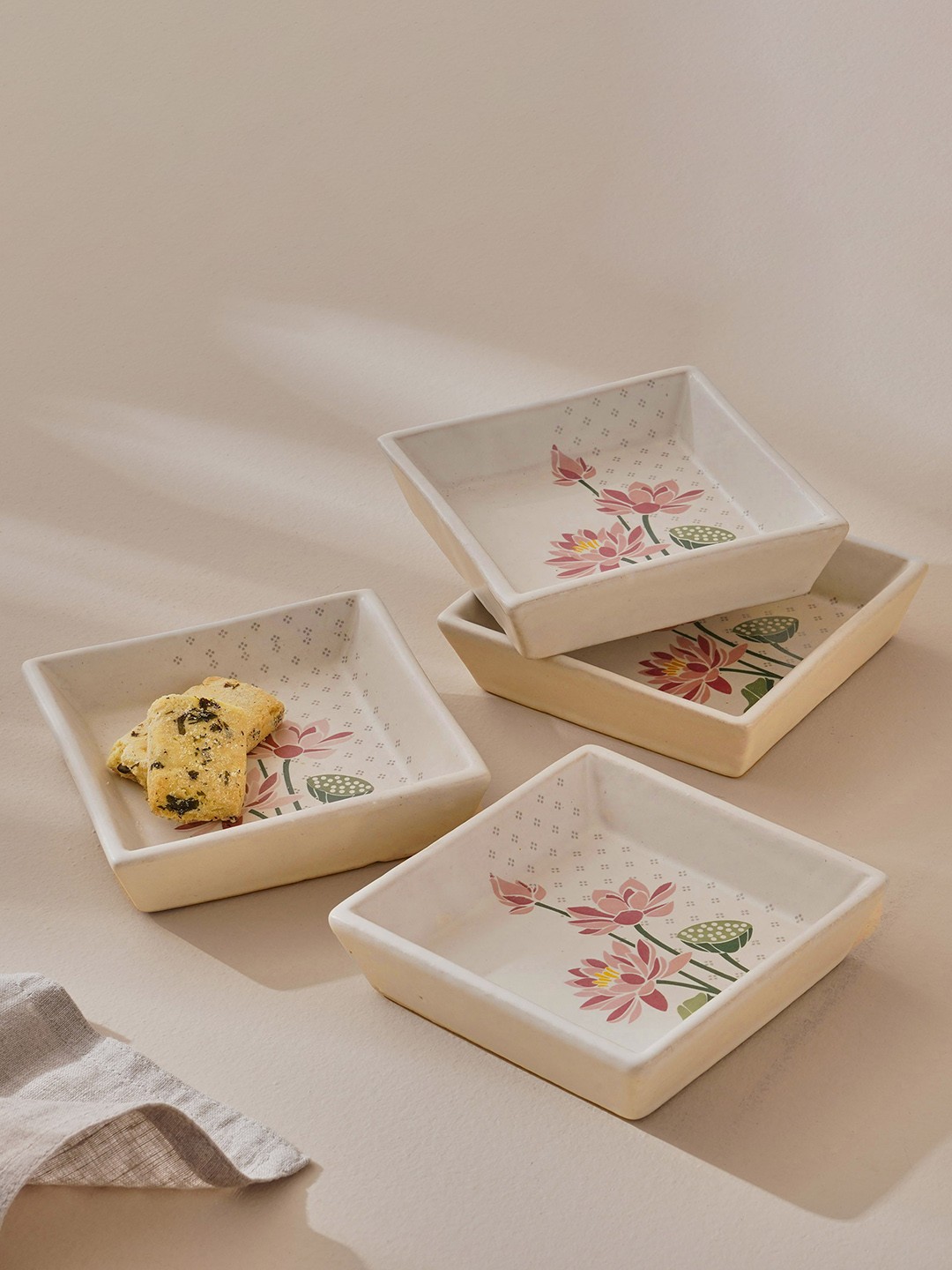 

Home Centre Corsica Kamal White & Pink 4 Pieces Stoneware Food Platters