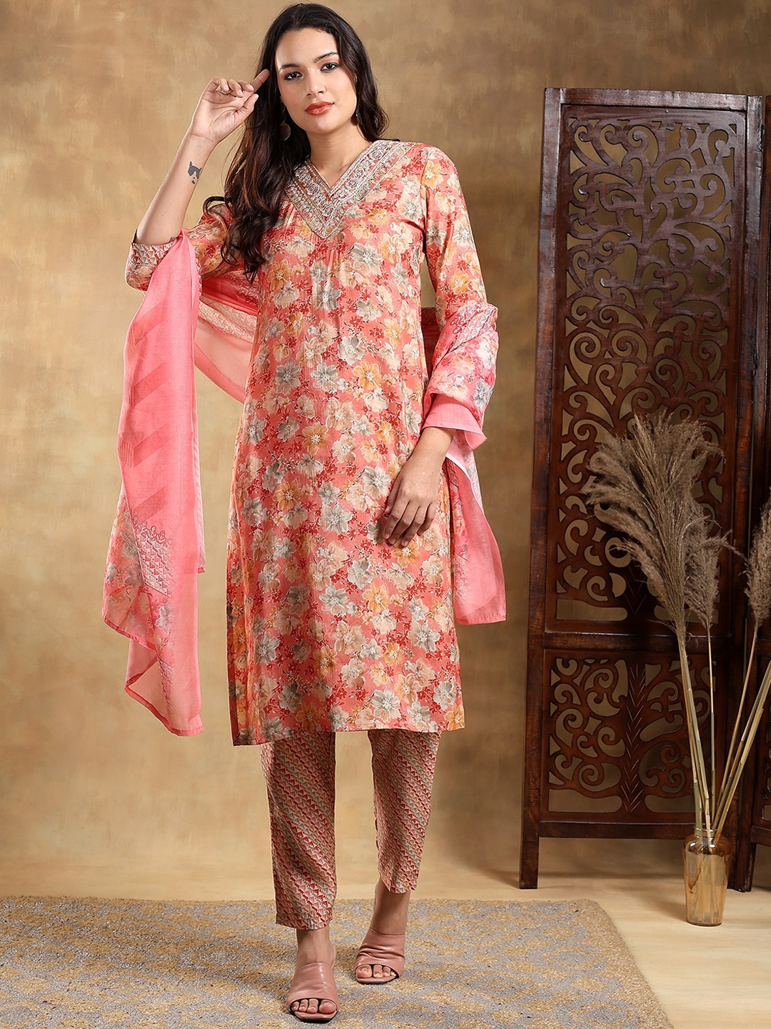 

Bani Women Floral Embroidered Regular Kurta with Trousers & Dupatta, Peach