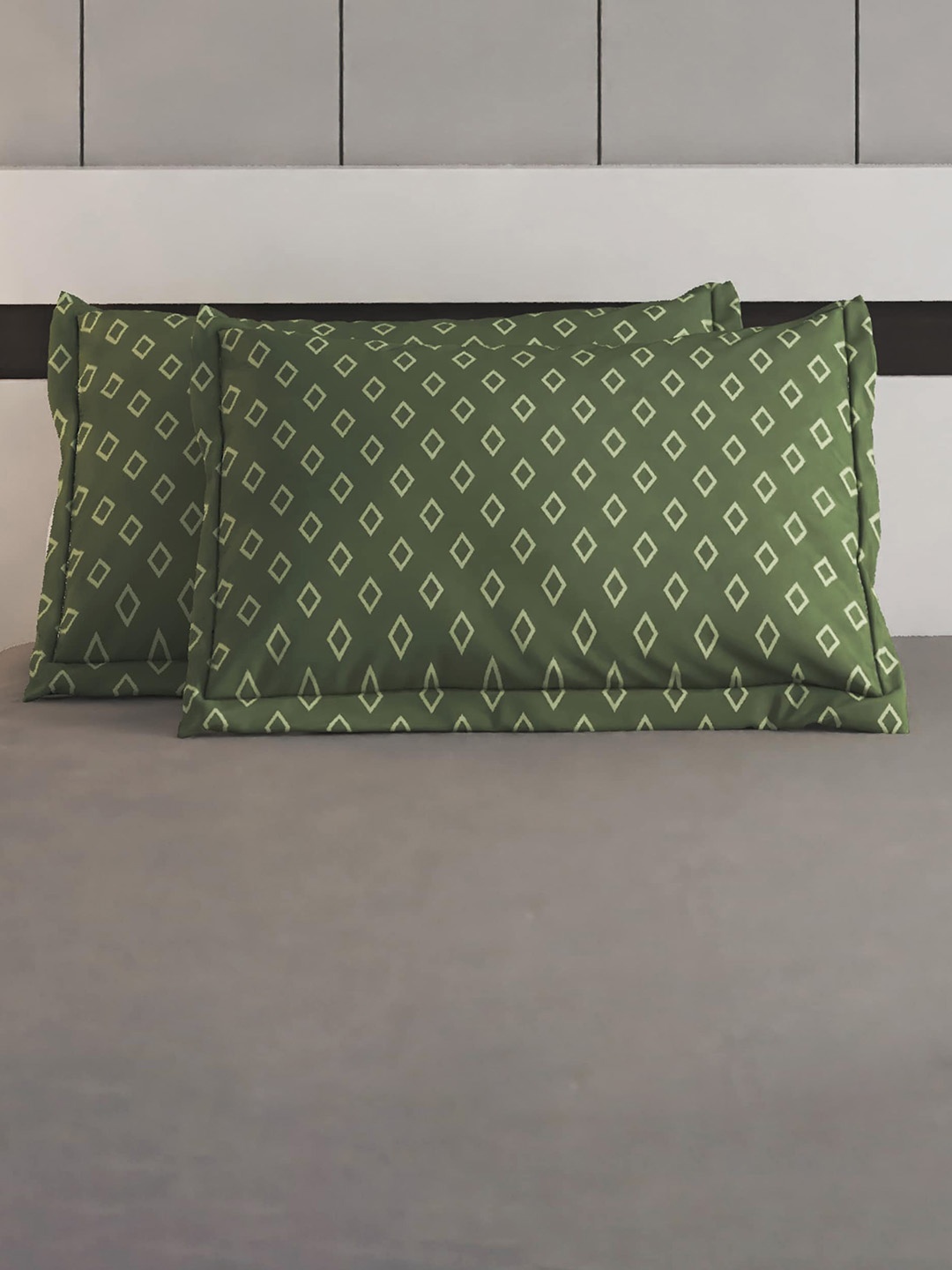 

Home Centre Colour Refresh Green 2 Pieces Geometric Printed Pure Cotton Pillow Covers