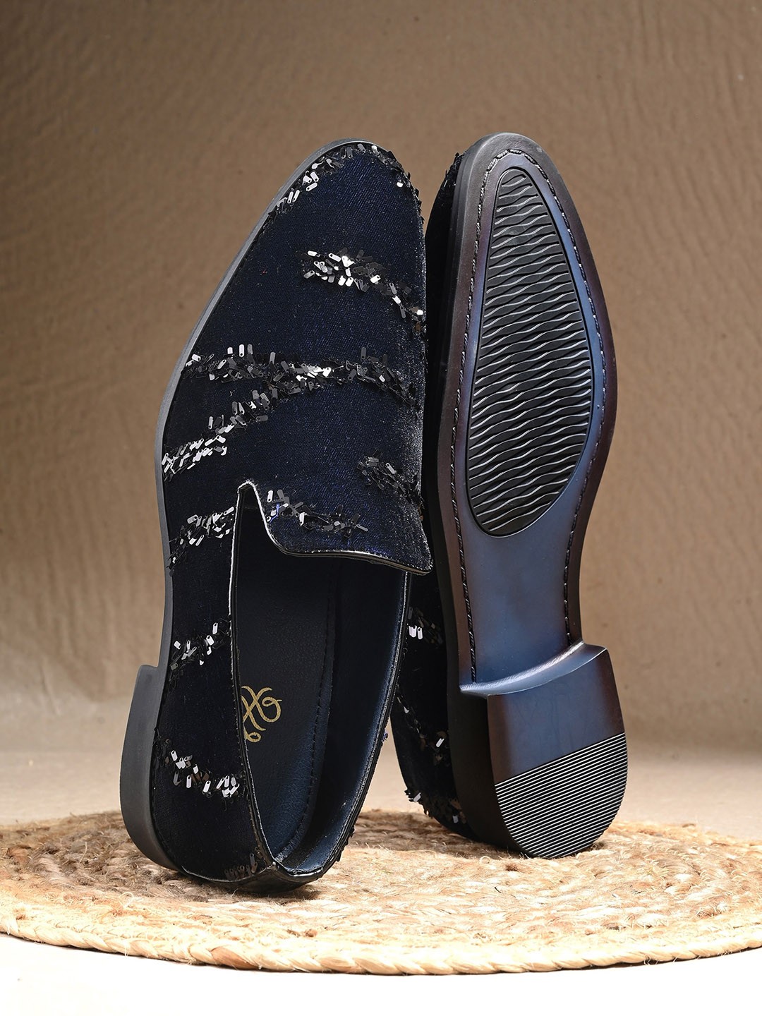

House of Pataudi Men Ethnic Embellished Lightweight Mojaris, Navy blue