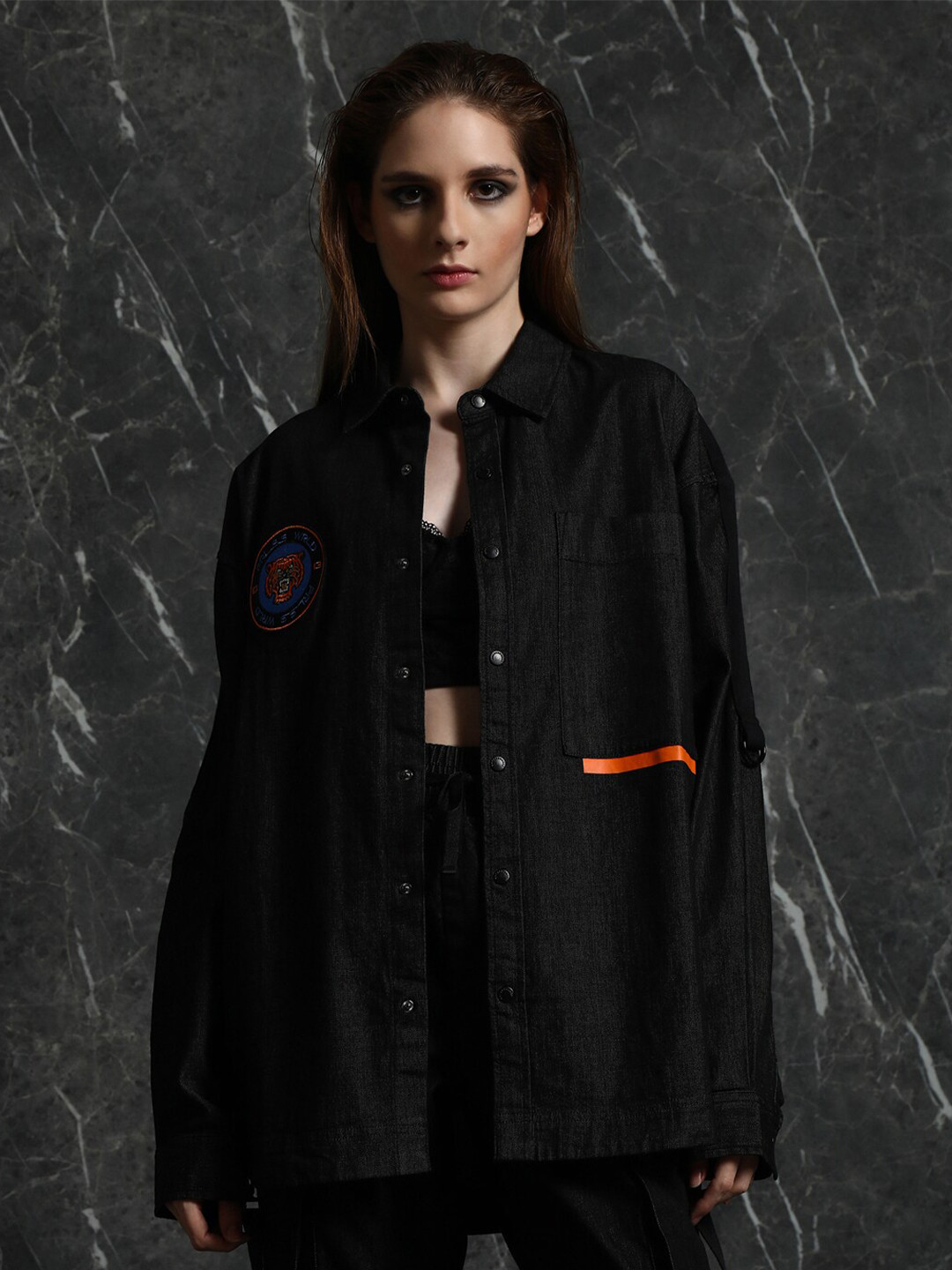 

Breakbounce Black Spread Collar Cotton Oversized Casual Shirt