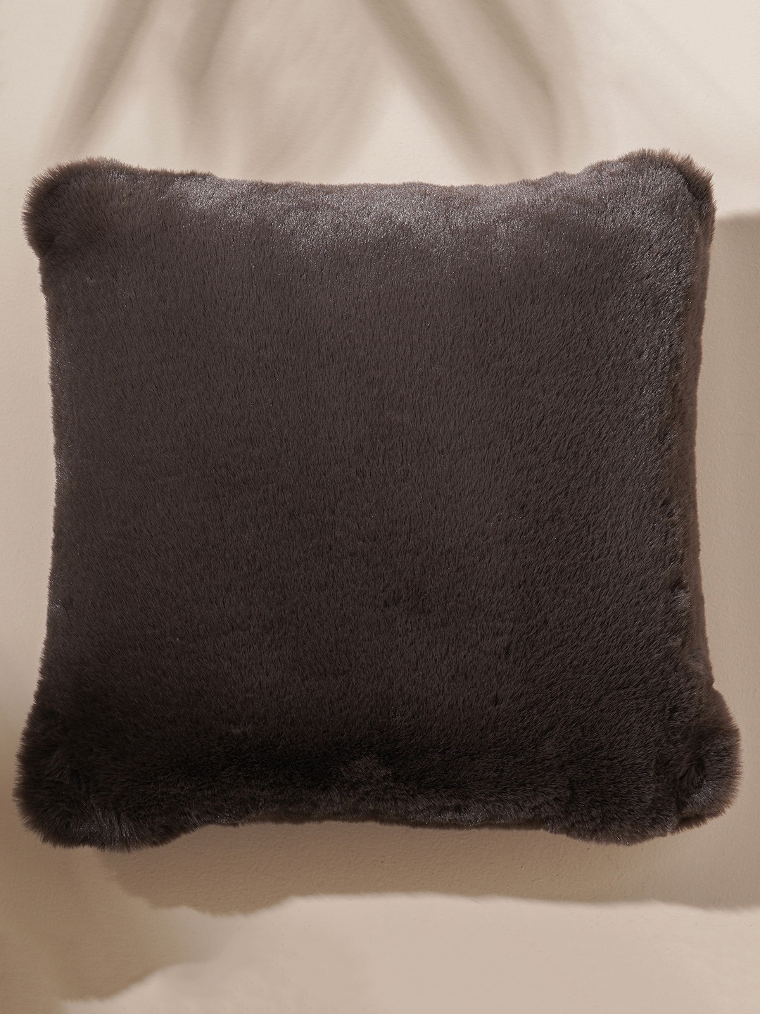 

Home Centre Brown Fur Square Shaped Cushion Inserts