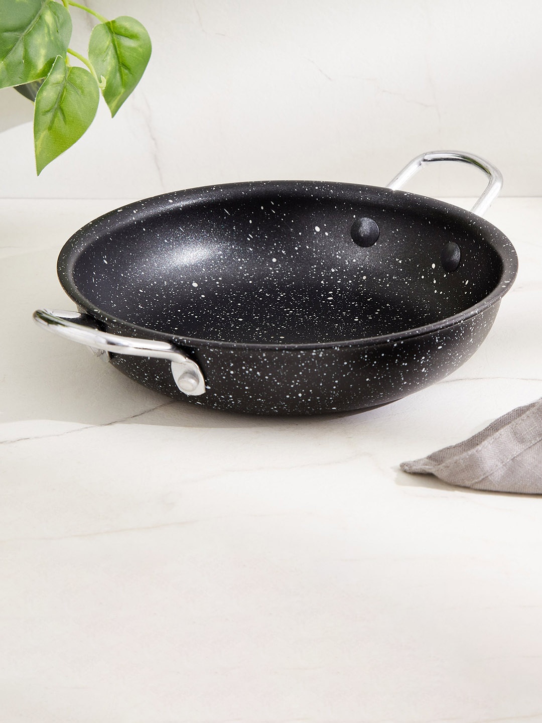

Home Centre Black Aluminium Cookware 600ml