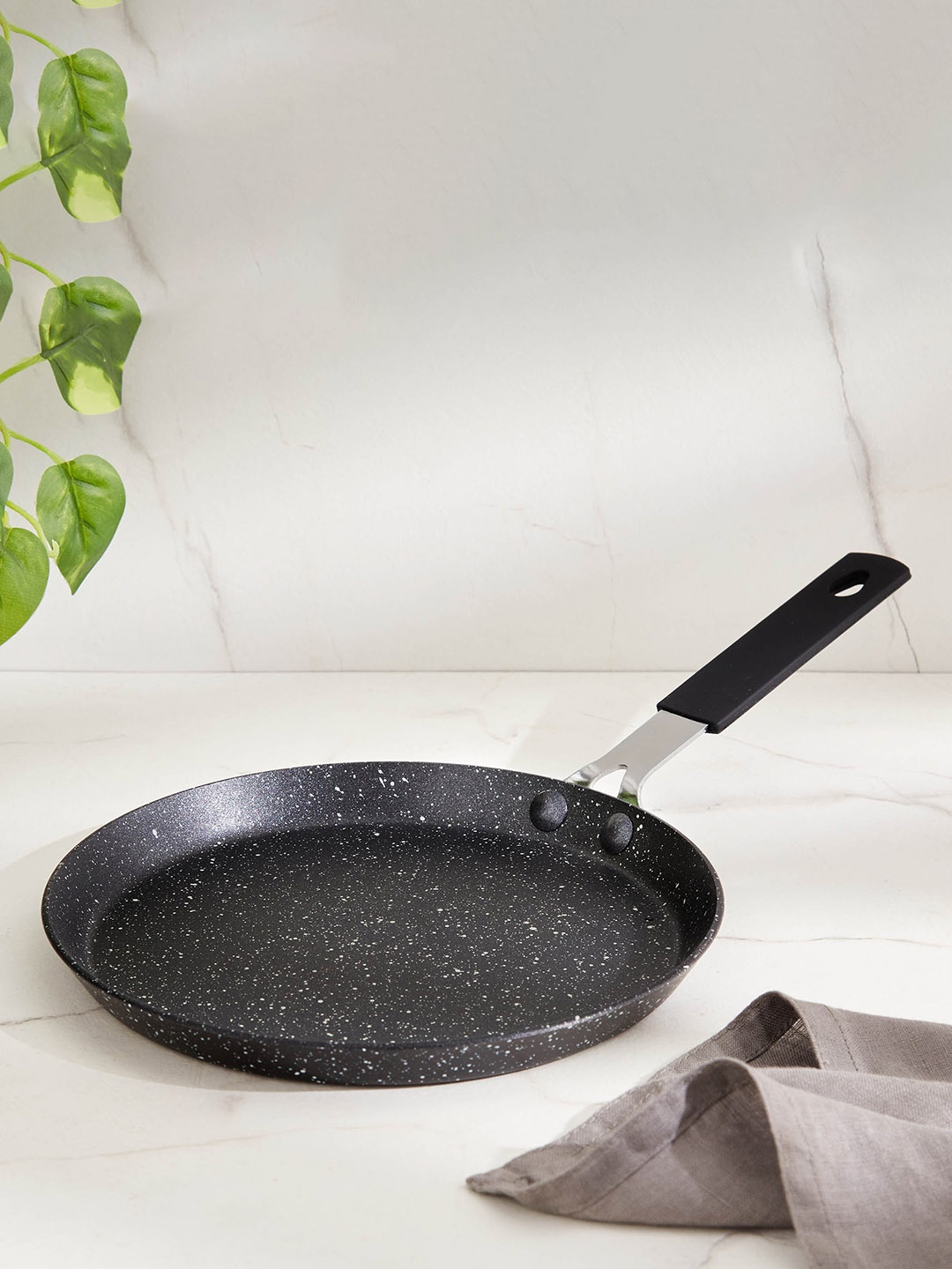 

Home Centre Chef Special Black Aluminium Mini Non-Stick Crepe Pan