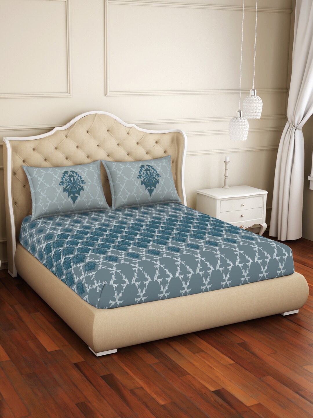 

SPACES Adonia Grey Floral Cotton 144 TC Anti Bacterial King Bedsheet with 2 Pillow Covers
