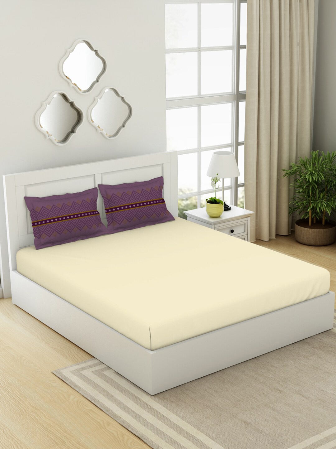 

SPACES Geospace Off White & Purple Pure Cotton 144 TC King Bedsheet With 2 Pillow Covers