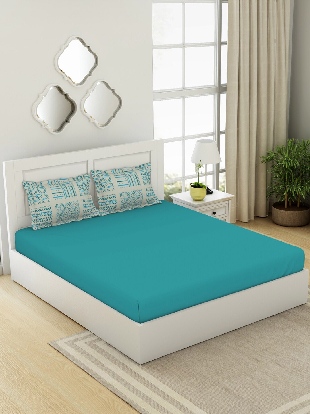 

SPACES Geospace Blue Geometric Pure Cotton 144 TC King Bedsheet with 2 Pillow Covers