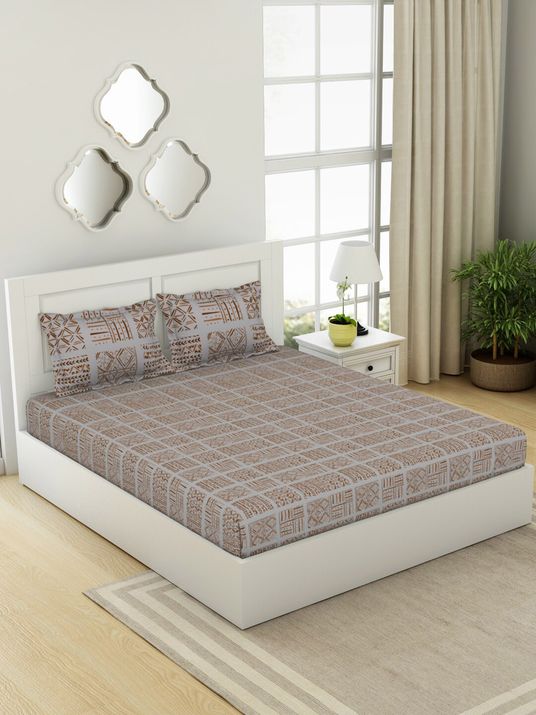 

SPACES Geospace Grey Geometric Cotton 144 TC Fitted King Bedsheet with 2 Pillow Covers