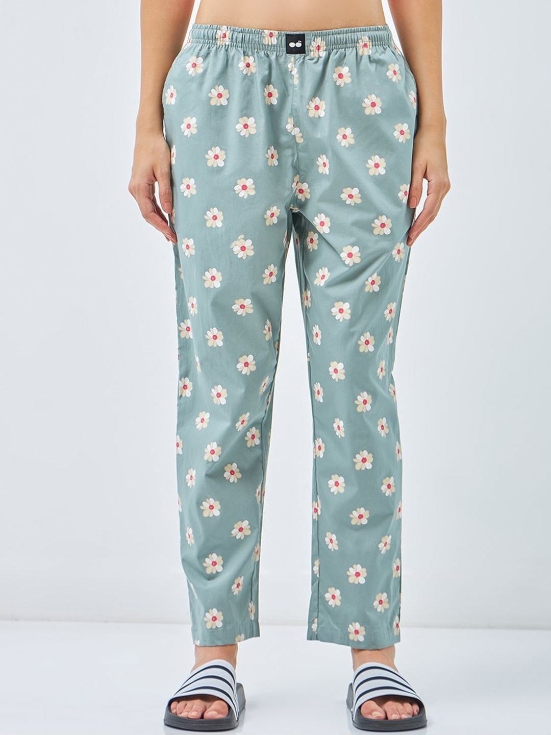 

Bewakoof Women Green Floral Printed Pure Cotton Lounge Pant