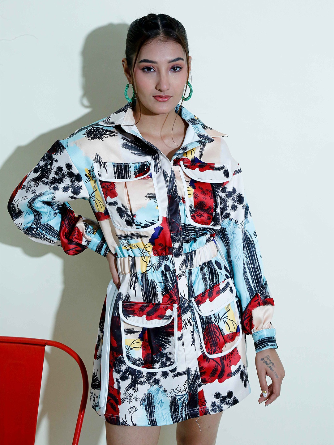 

Stylecast X Hersheinbox White & Black Relaxed Abstract Printed Casual Shirt