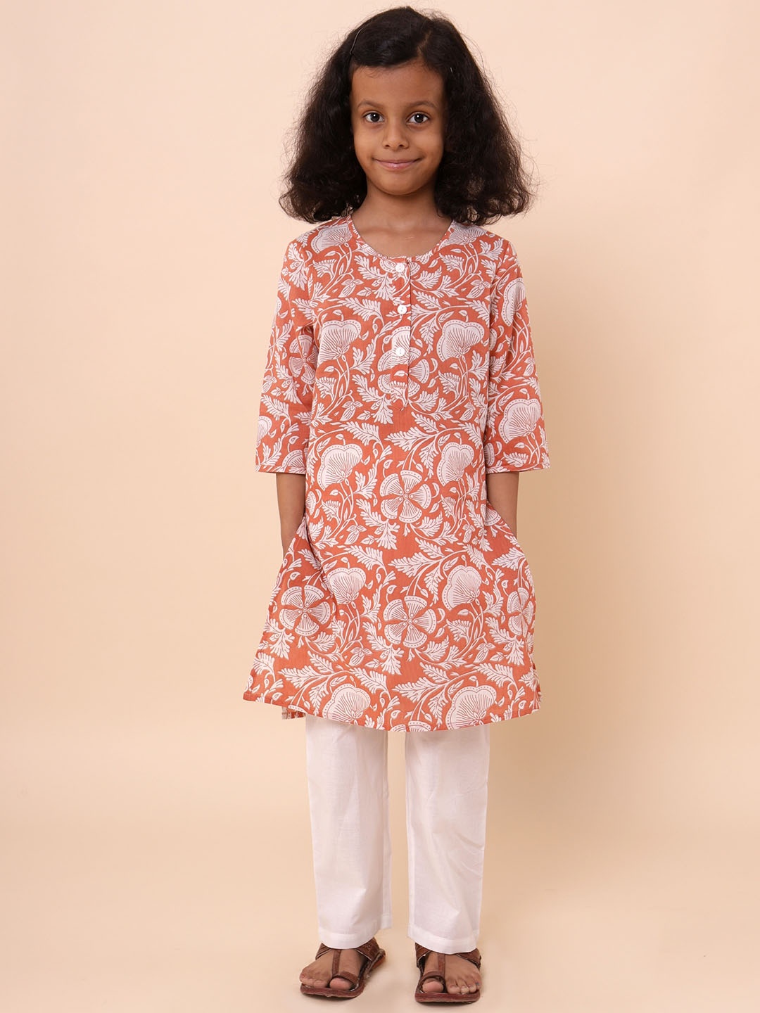 

Sangria Kids-Girls Ethnic Motifs Printed Pure Cotton A-Line Kurta With Trouser Set, Rust