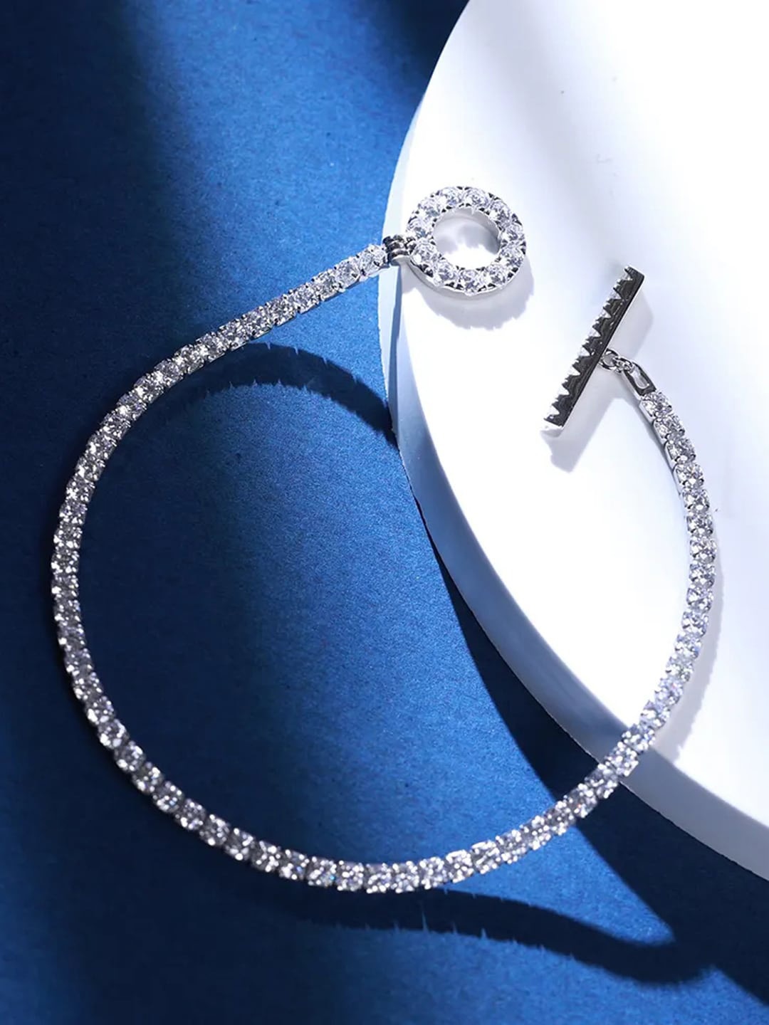 

FIMBUL Silver-Plated Choker Necklace