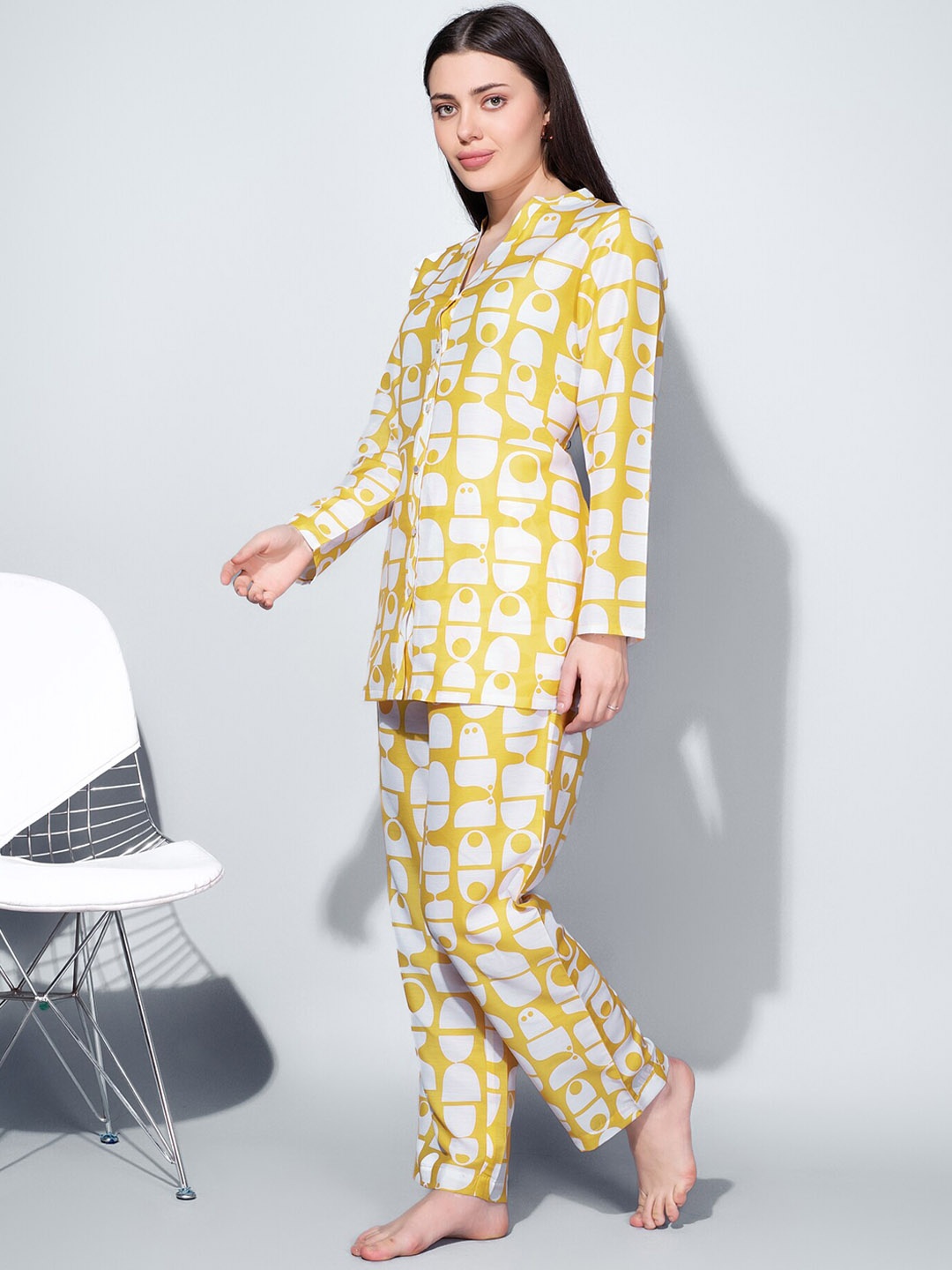 

Bannos Swagger Yellow & White Abstract Printed Button Down Detail Night Suit