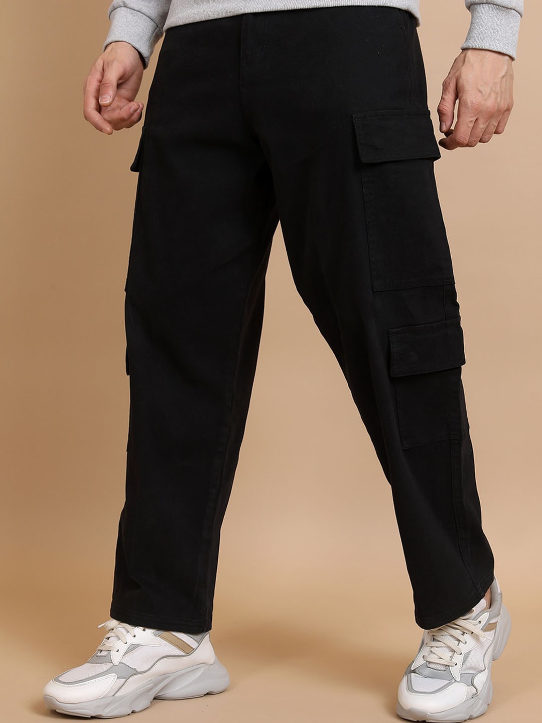 

HIGHLANDER Men Black Mid-Rise Loose Fit Cargos Trousers