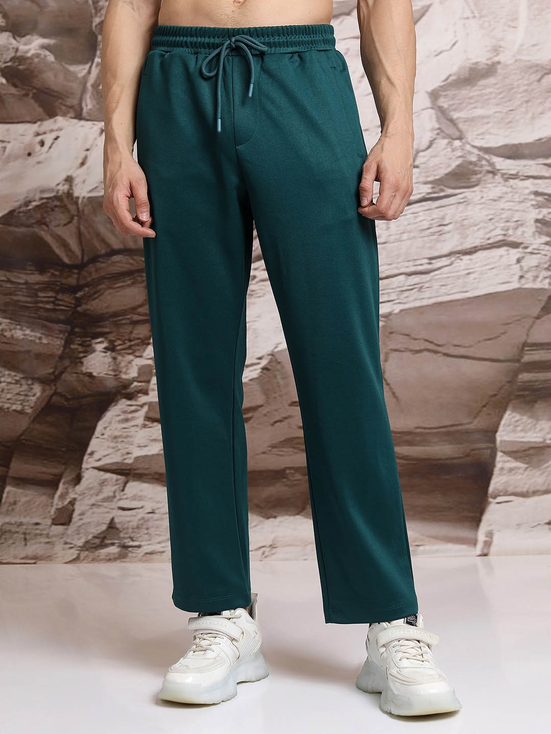 

HIGHLANDER Men Green Mid-Rise Track Pant