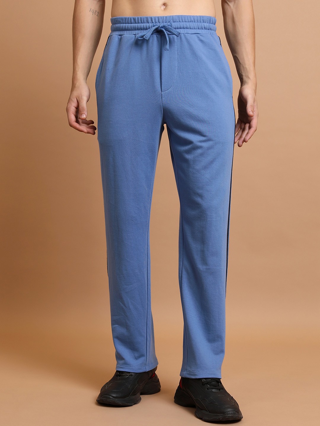 

HIGHLANDER Men Blue Straight Fit Mid-Rise Track Pant