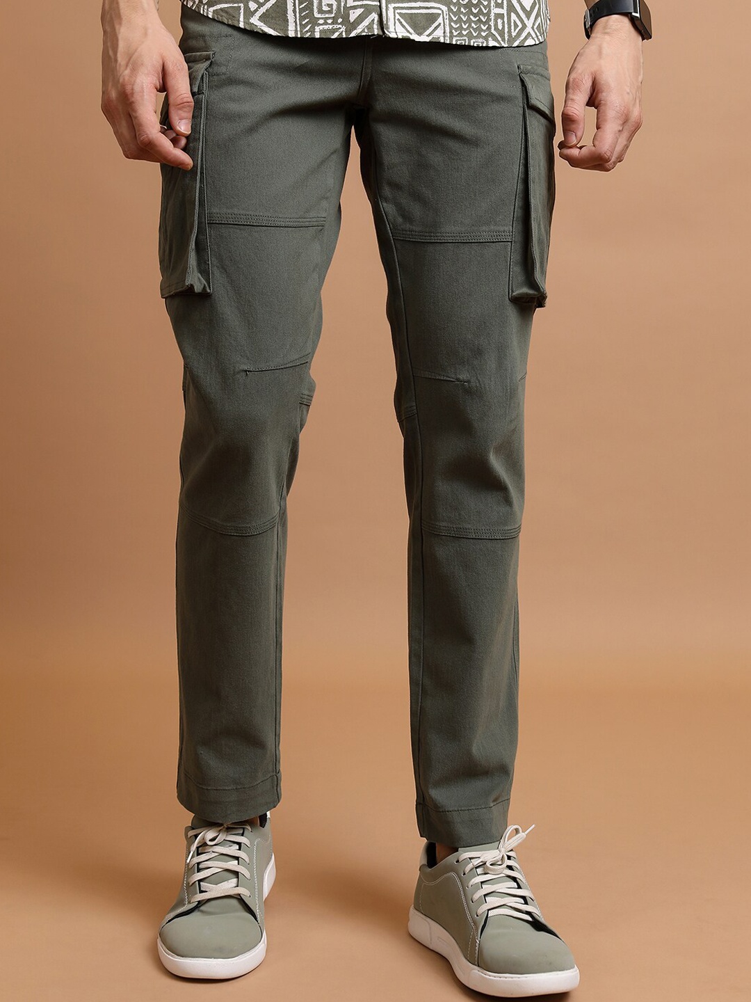 

HIGHLANDER Men Olive Green Mid-Rise Cargos Trousers