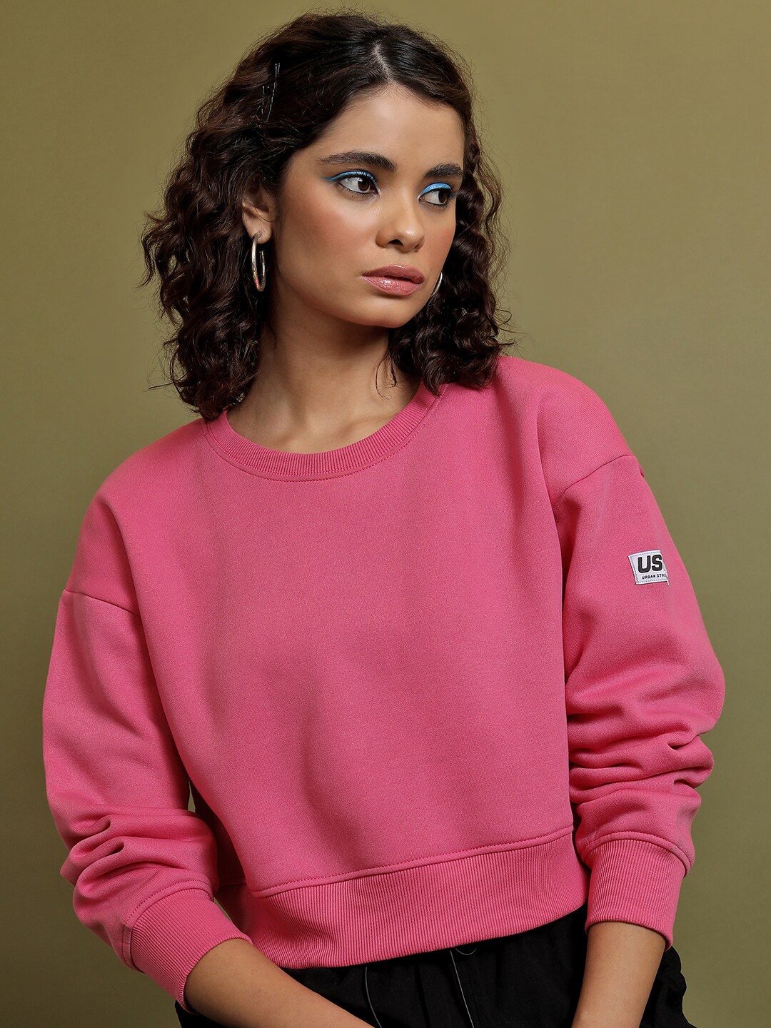 

Tokyo Talkies Pink Relaxed Fit Drop Shoulder Sleeves Crop Pullover Sweatshirt
